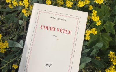 COURT VÊTUE